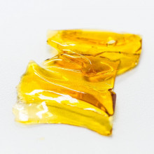 what-is-shatter-concentrate-weedly-phoenix-1080x1080